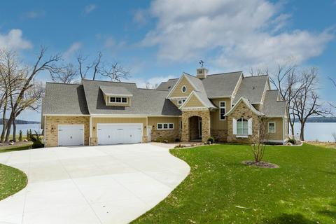 n5422 Shore Drive, Green Lake, WI 54941