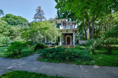 262 W Church St, Evansville, WI 53536