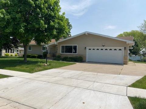 116 14th St, Prairie Du Sac, WI 53578
