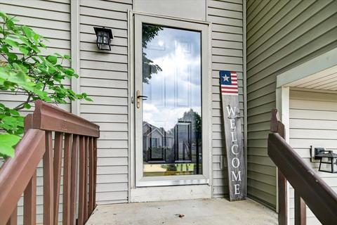 5205 Ridge Oak Dr, Madison, WI 53704