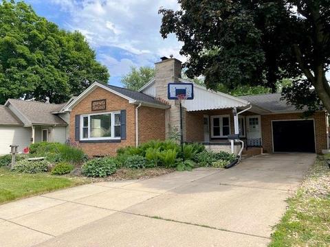 1212 Bennett St, Janesville, WI 53545