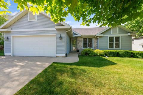 5467 Quarry Hill Dr, Fitchburg, WI 53711