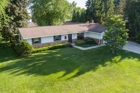 6499 Gina Ln, Deforest, WI 53532