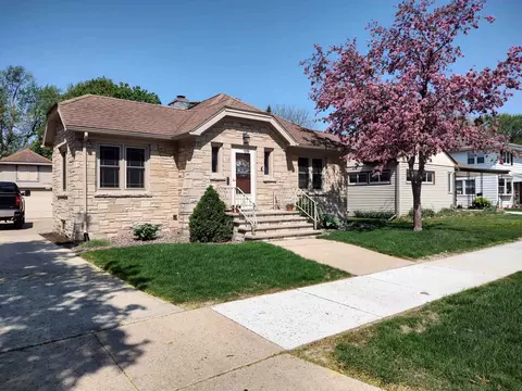 112 Cleveland St, Beaver Dam, WI 53916
