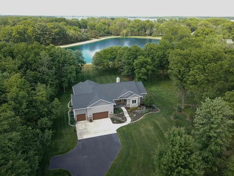 n7725 West Half Moon Bay Drive, New Lisbon, WI 53950