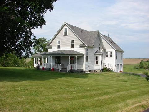 18450 Bethel Grove Rd, Belmont, WI 53510