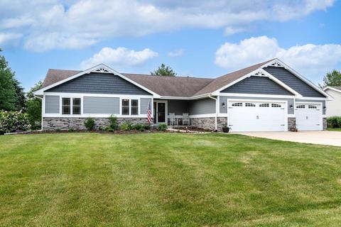 2747 Mourning Dove Dr, Cottage Grove, WI 53527