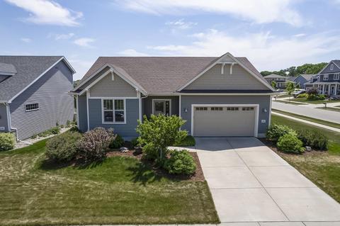 6075 Pine Ridge Way, Mcfarland, WI 53558