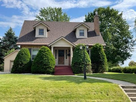 1342 Sharon St, Janesville, WI 53545