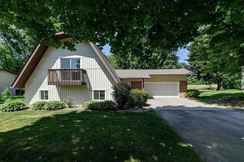 7091 S Hill Rd, Deforest, WI 53532