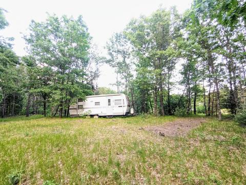 950 W Trout Valley Rd, Hancock, WI 54943