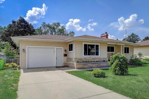 904 West St, Beaver Dam, WI 53916