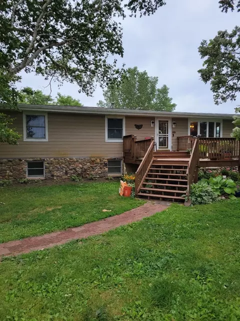 w9697 Britzke Road, Cambridge, WI 53523