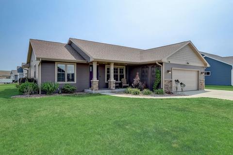 679 Badger Dr, Evansville, WI 53536