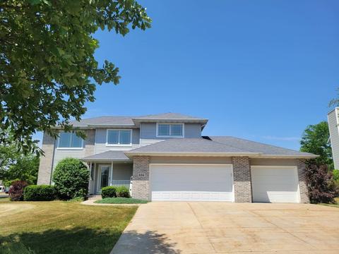 816 Valley View Dr, Stoughton, WI 53589