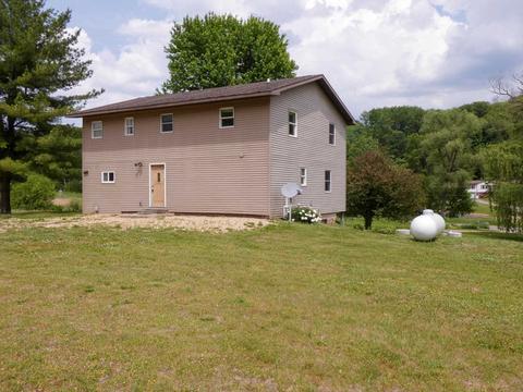 27324 Munz Dr, Lone Rock, WI 53556