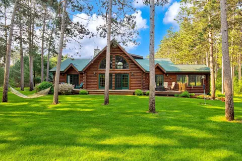 1392 Sawgrass Dr, Nekoosa, WI 54457