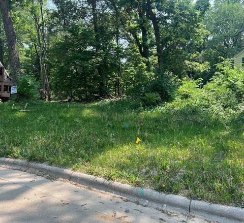 6107 Davenport Dr, Madison, WI 53711