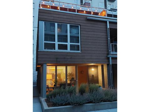 58 S Henry St, Madison, WI 53703