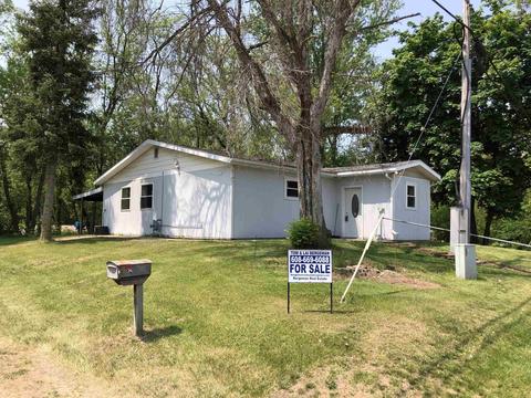 825 Superior St, Portage, WI 53901