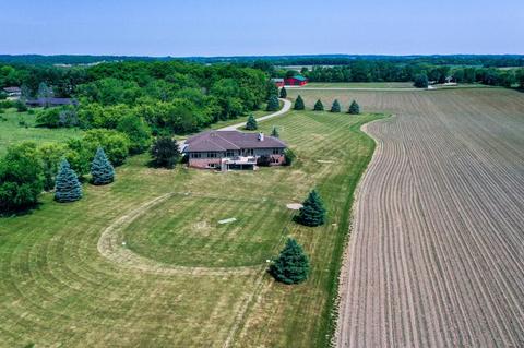 3935 County Road A, Stoughton, WI 53589