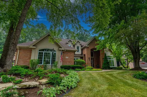 5691 Ashbourne Ln, Fitchburg, WI 53711