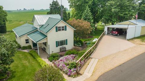 3203 County Road O, Platteville, WI 53818