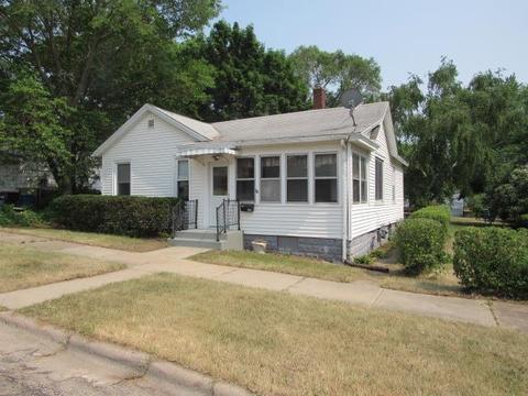 408 E Howard St, Portage, WI 53901