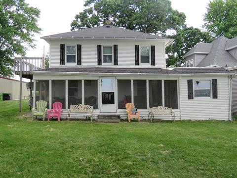w10385 Blackhawk Trail, Fox Lake, WI 53933