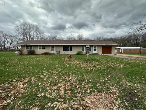 n3412 2nd Avenue, Oxford, WI 53952