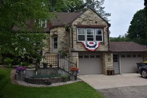 1950 Allison Park Dr, Richland Center, WI 53581