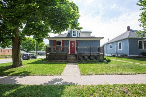 702 S Main St, Cuba City, WI 53807