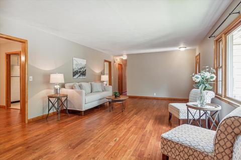 6 Marshall Pl, Janesville, WI 53545