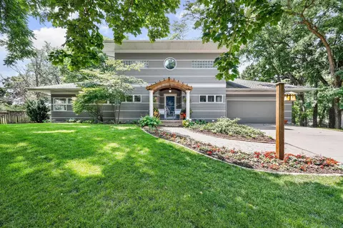 5510 Greenleaf Dr, Madison, WI 53713