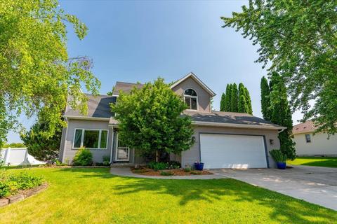 957 Red Tail Rdg, Oregon, WI 53575
