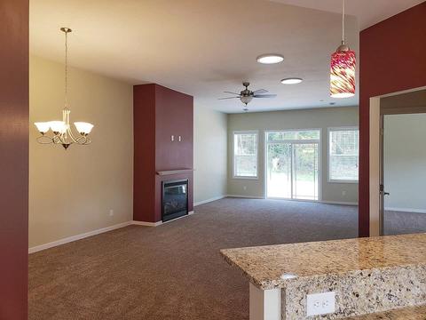 201 Ashberry Ln #RT, Stoughton, WI 53589