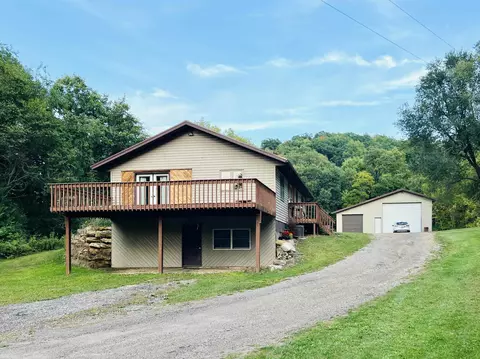 25435 Morris Valley Rd, Richland Center, WI 53581