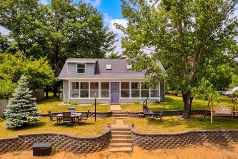 374 Hartford Ct, Nekoosa, WI 54457