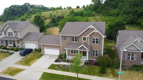 2512 Sand Pearl Trl, Middleton, WI 53562