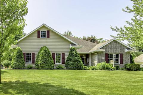 w8571 Lake George Terrace, Beaver Dam, WI 53916