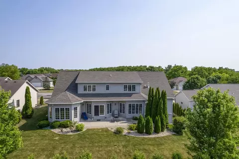 2246 Stonehaven Dr, Sun Prairie, WI 53590