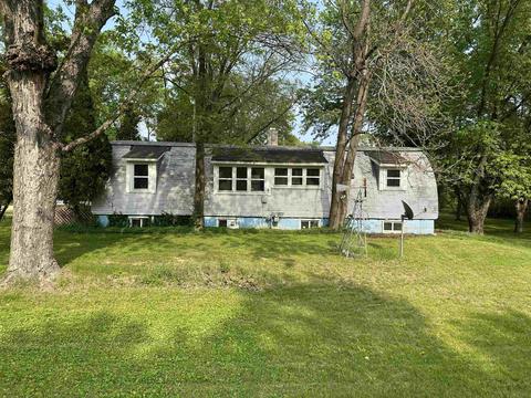 107 E Jaeger St, Oxford, WI 53952