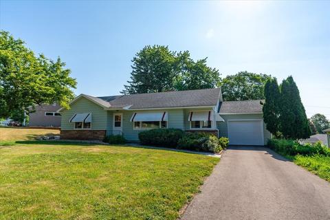 405 Maple St, Deforest, WI 53532