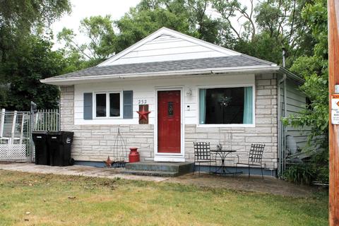 232 Caldwell Ave, Beloit, WI 53511