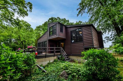 5631 Tall Oaks Rd, Waunakee, WI 53597