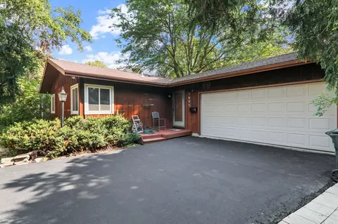 1605 Golden Oak Ln, Madison, WI 53711