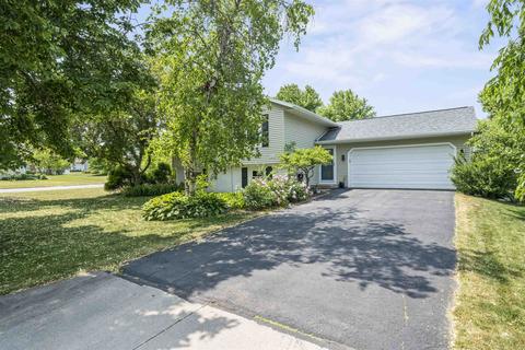924 Fountain Dr, Sun Prairie, WI 53590