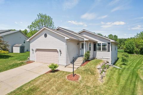 729 Parkside Ave, Baraboo, WI 53913