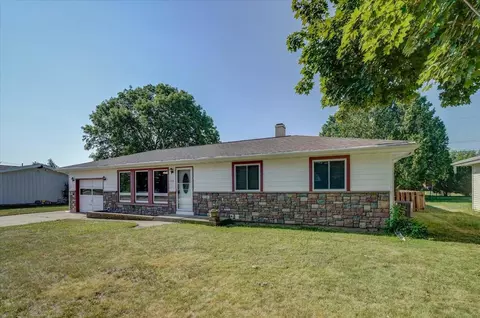 515 Louise Ln, Beaver Dam, WI 53916