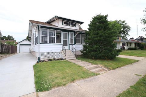 456 S Blackhawk St, Janesville, WI 53545